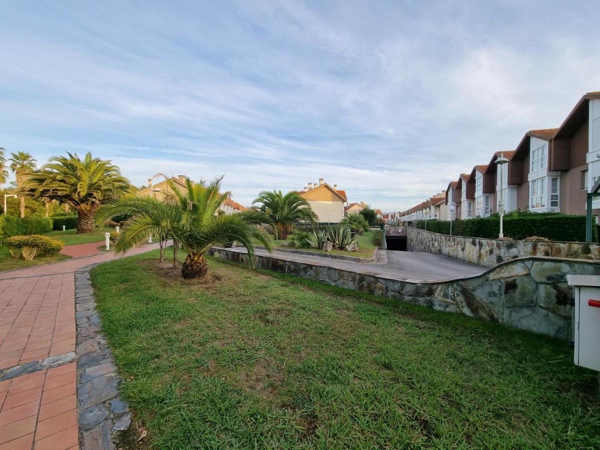 Villa 158A Triplex Rinconin con piscina Gijón Esterno foto