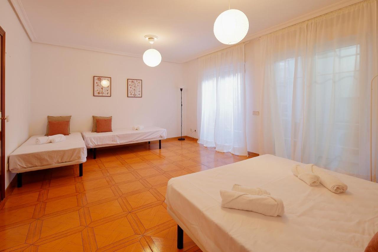 Villa 158A Triplex Rinconin con piscina Gijón Esterno foto