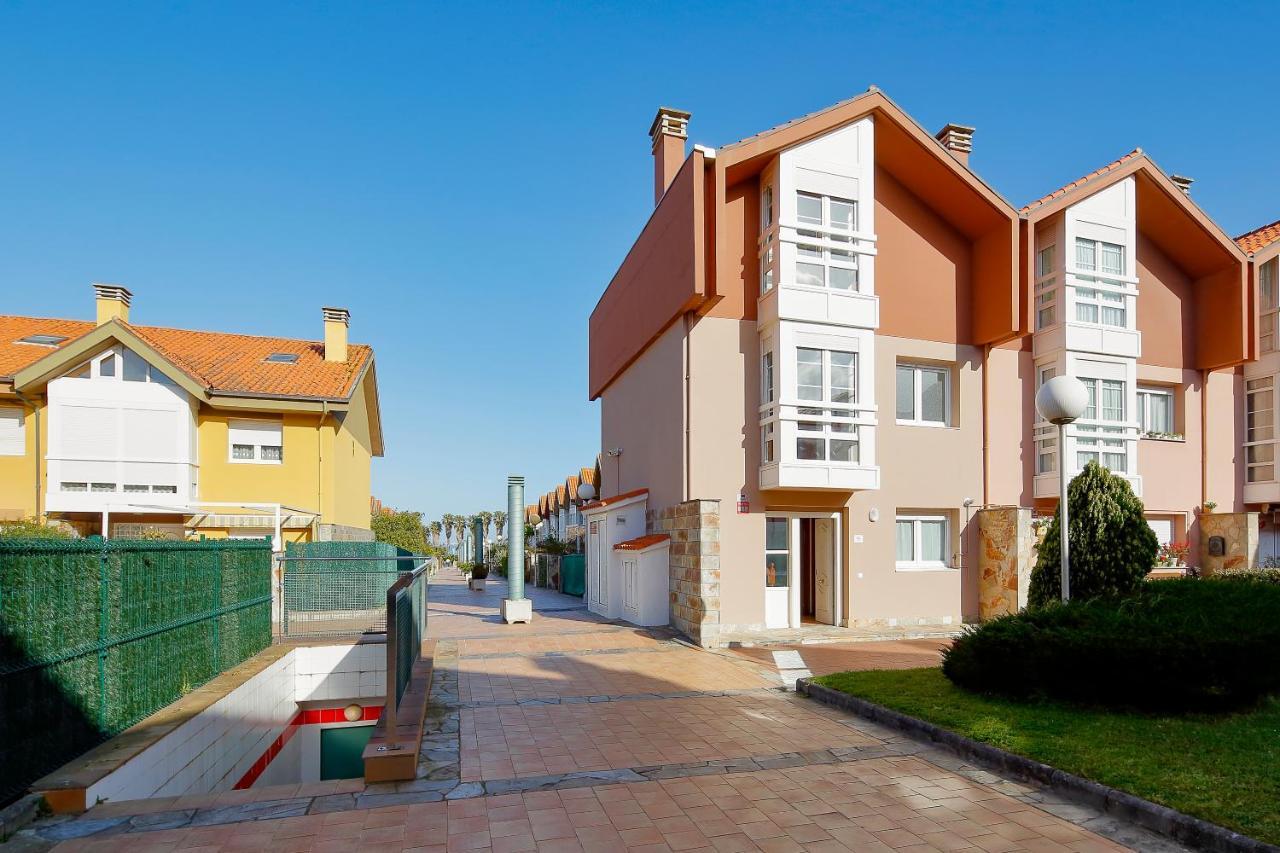 Villa 158A Triplex Rinconin con piscina Gijón Esterno foto