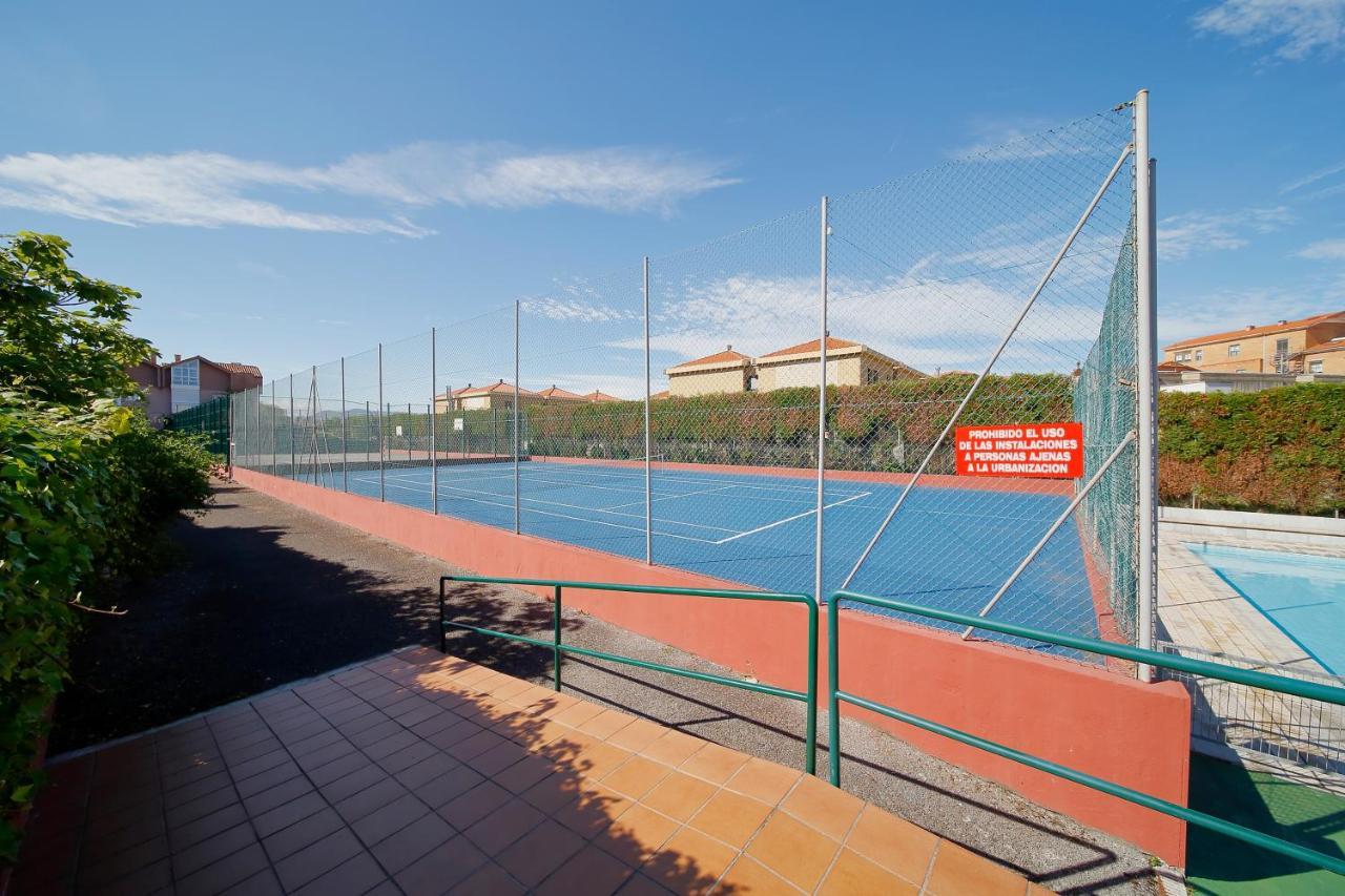 Villa 158A Triplex Rinconin con piscina Gijón Esterno foto