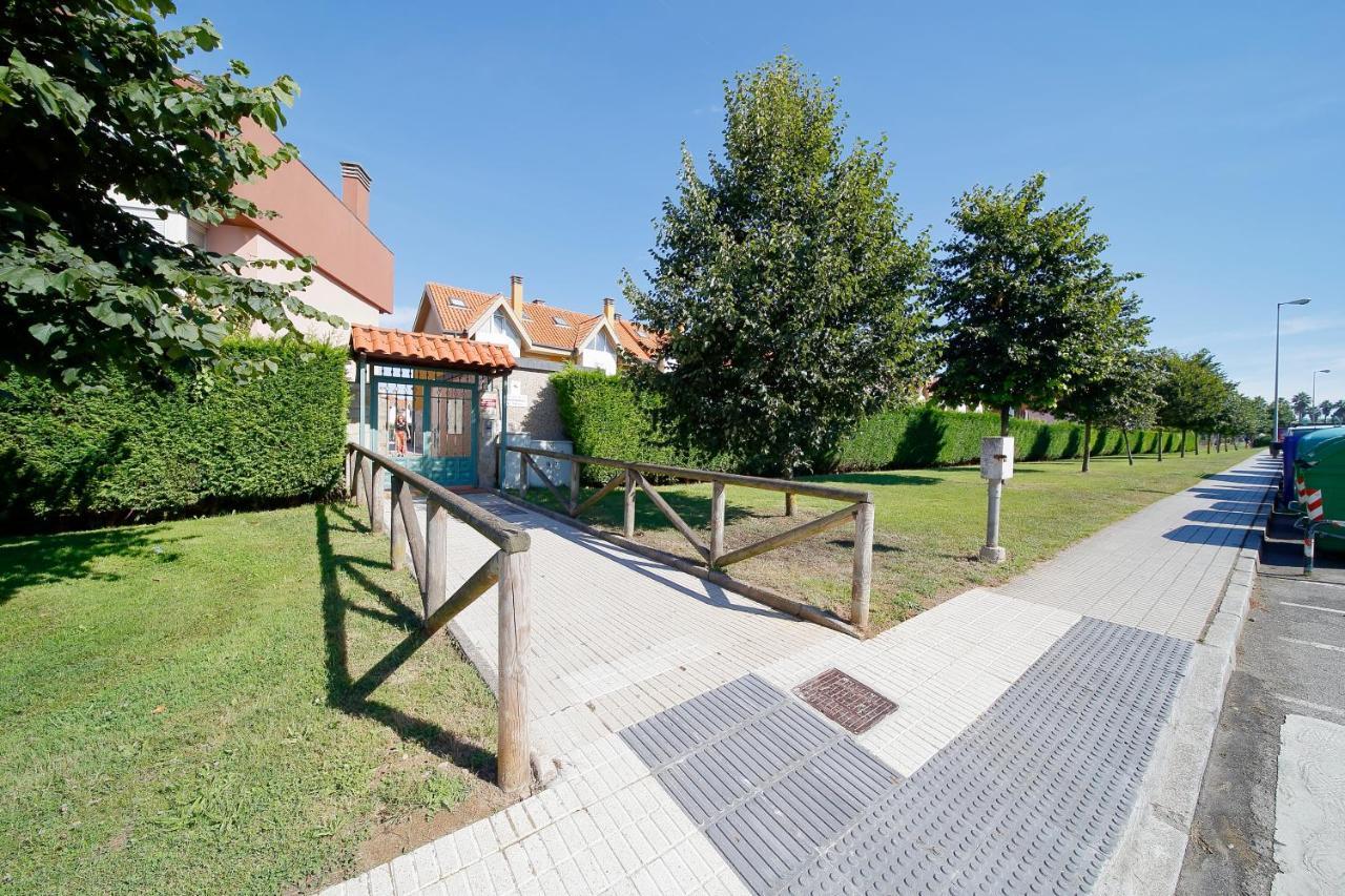 Villa 158A Triplex Rinconin con piscina Gijón Esterno foto