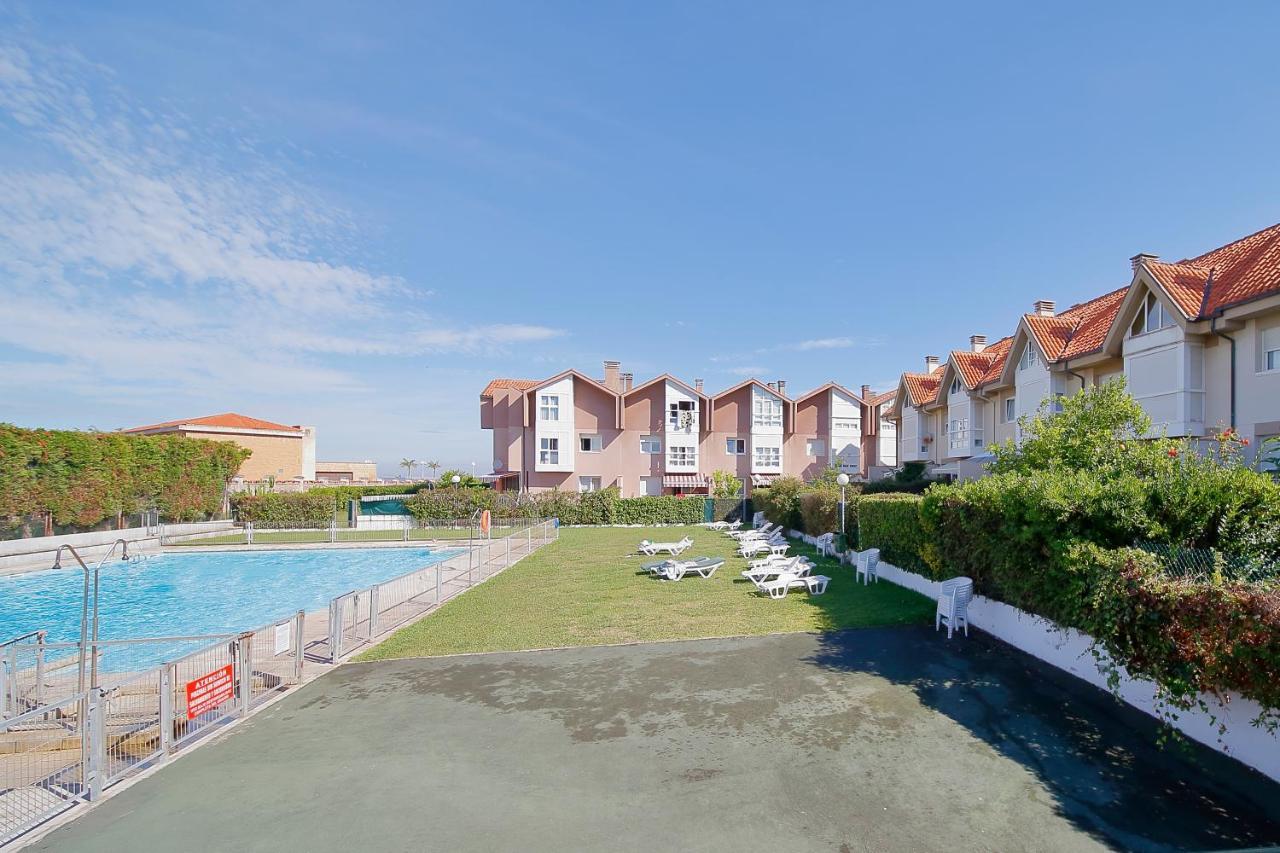 Villa 158A Triplex Rinconin con piscina Gijón Esterno foto